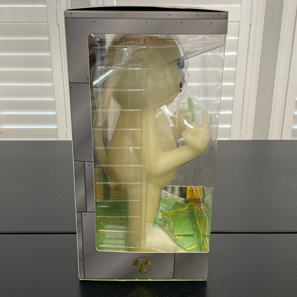 Rip N Dip Limited Edition Radioactive Nerm Vinyl Figure #175 of only 500! - Picture 13 of 16